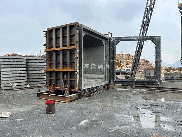 雨水箱涵模具 雨水箱涵模具