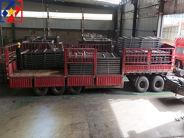 現澆防撞墻模具